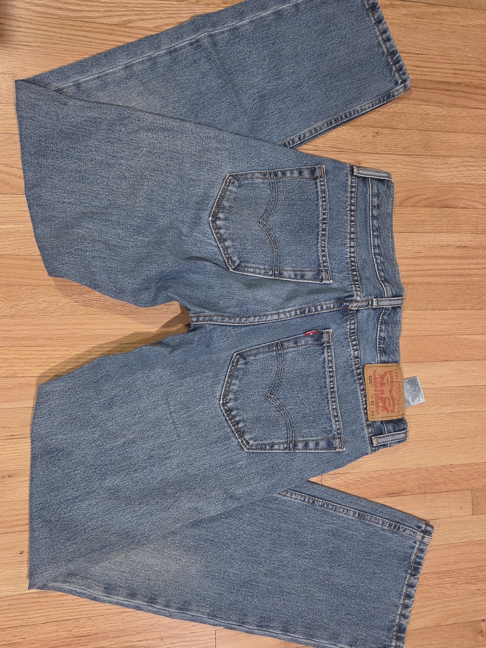 Levi's Classic Blue Denim Jeans - Back Pocket Detail 505 - 31x34